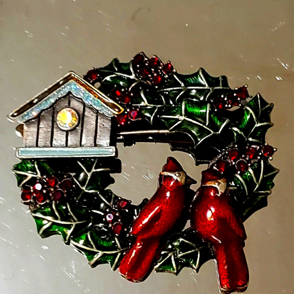 Beautiful Cardinal brooch.